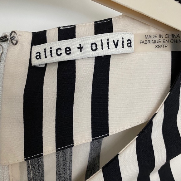 Alice + Olivia Black White Striped Silk Top Blouse - Picture 3 of 5